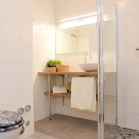 Апартаменты Am Seeufer 59 1 *