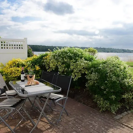 Am Seeufer 59 1 Апартаменты *